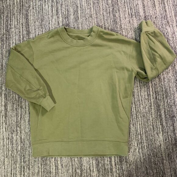 Lululemon Tops - Lululemon Womens Size Medium Pullover Athletic Top Green Long Sleeve